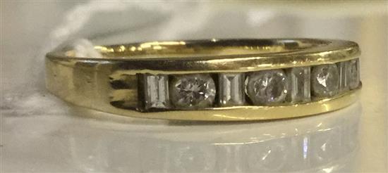 Diamond line ring, 14ct gold setting